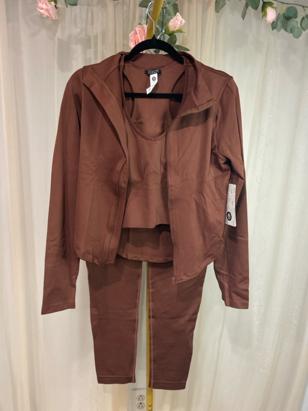 Groove Seamless 3-Piece Active Set in Rust Brown